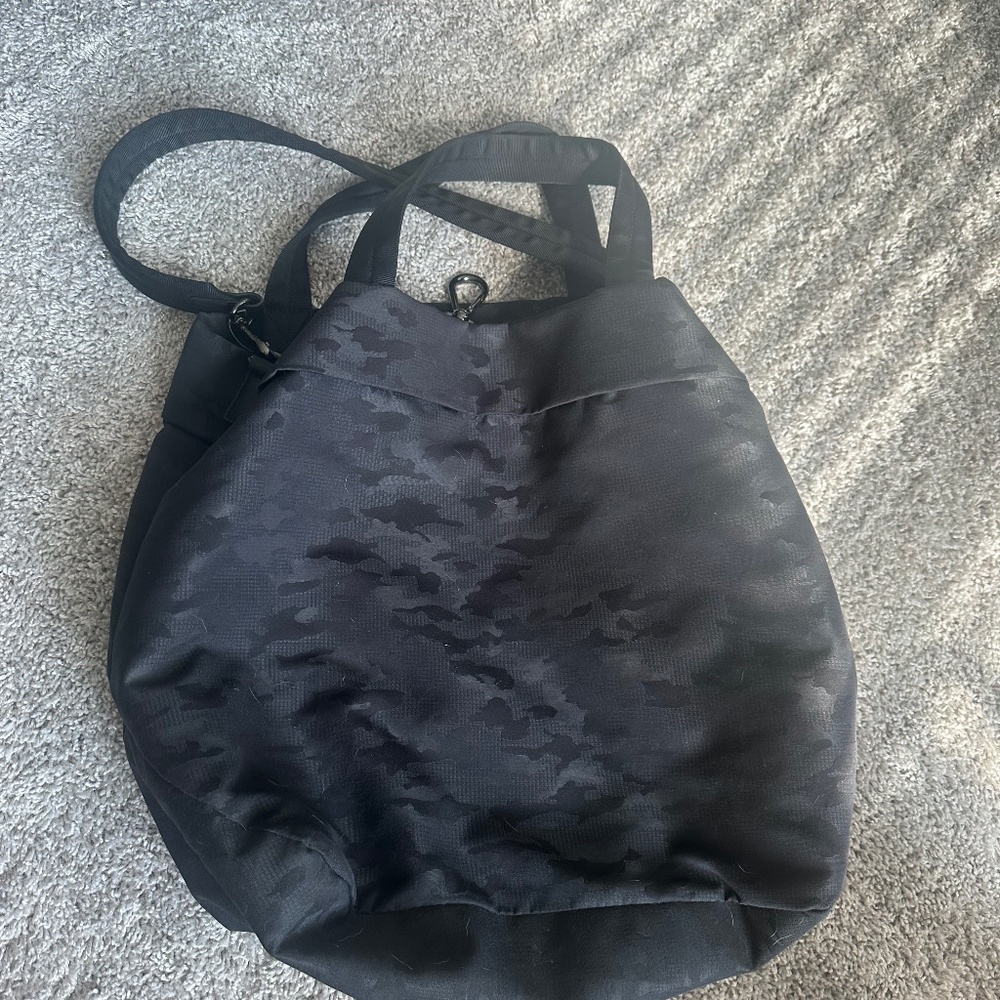 Lululemon gym bag